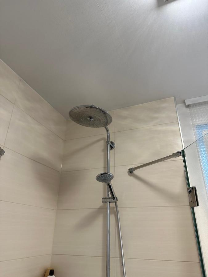 Traumhafte Haushaelfte Mit Kamin, Garten & Whirlpool Apartment Берлин Екстериор снимка