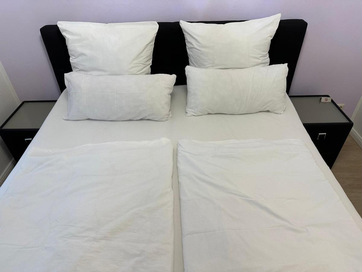 Traumhafte Haushaelfte Mit Kamin, Garten & Whirlpool Apartment Берлин Екстериор снимка